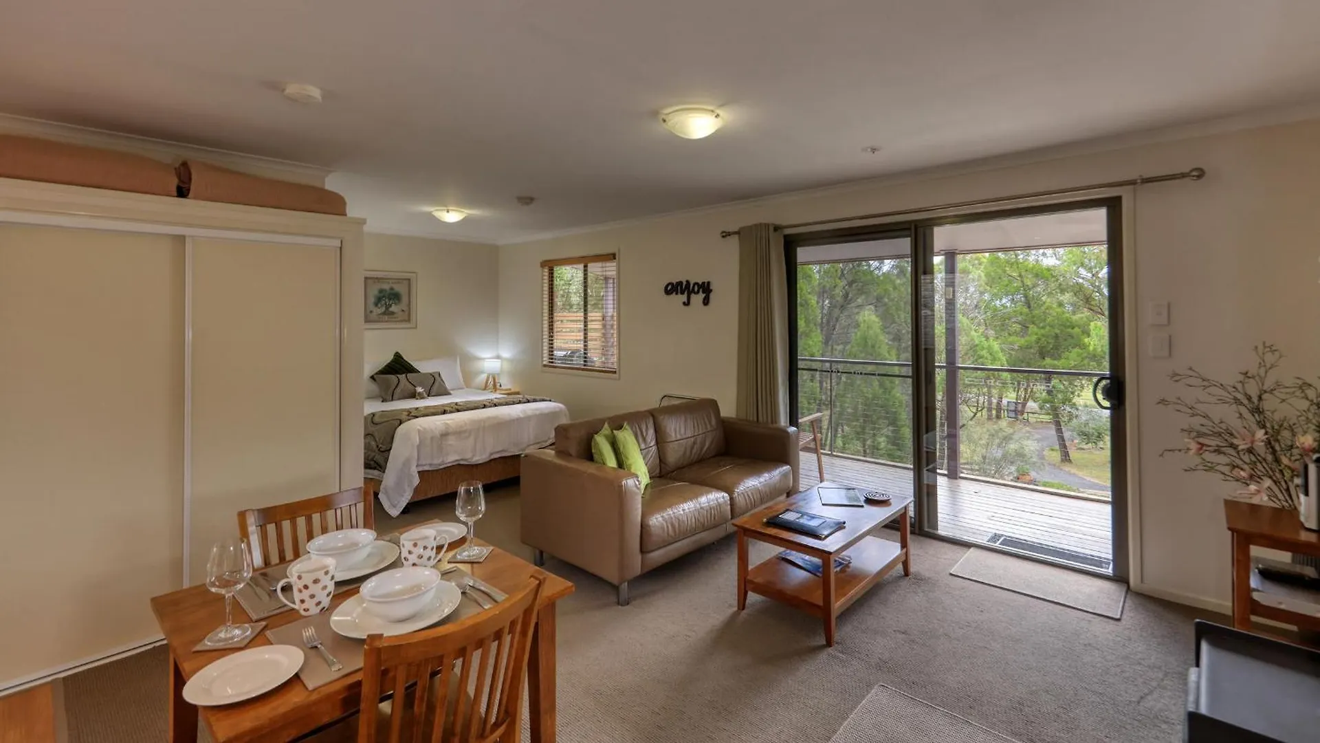 Bed and Breakfast 31 The Rocks Stanthorpe