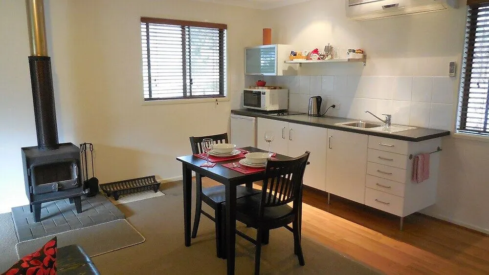 Bed and Breakfast 31 The Rocks Stanthorpe